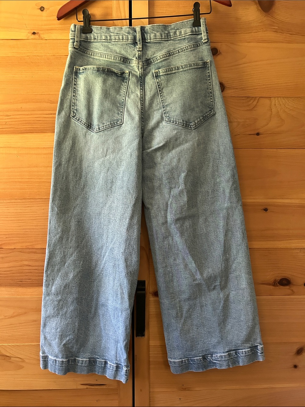 GAP High Rise Wide Leg Crop Light Blue Jeans 8/29R - Picture 3 of 4